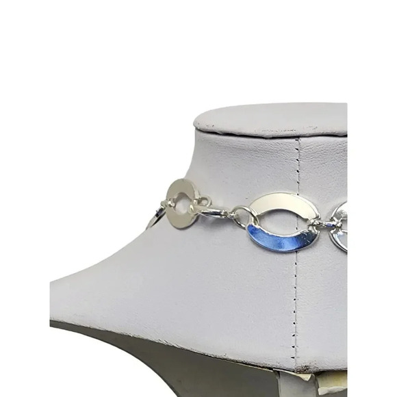 Vintage Silver Oval Metal Necklace with Silver Tone Clasp – 22 inch Approx - Picture 2 of 3